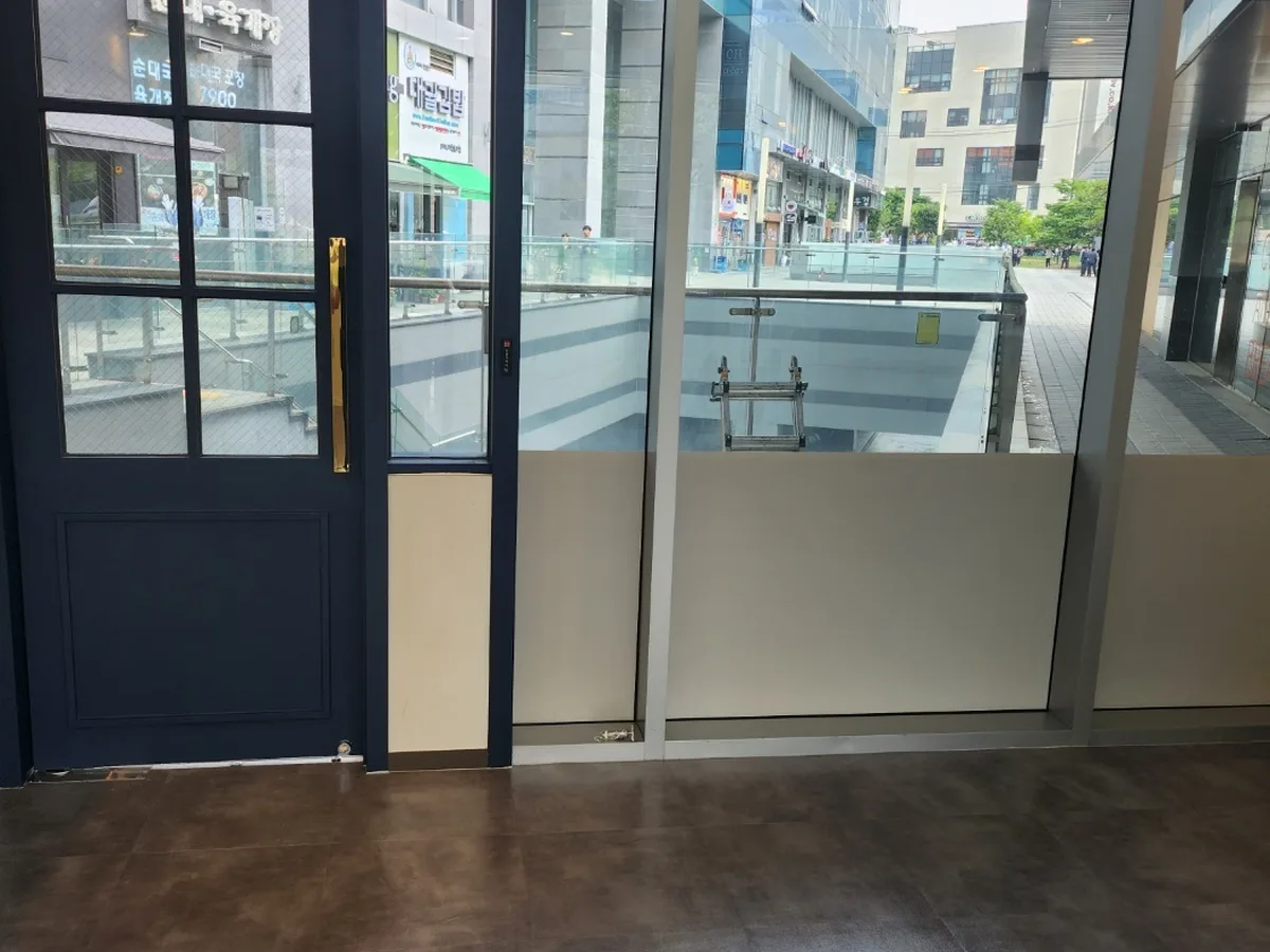 함안군 법수면 사무실 마감재 파티션 구역 위생청소 사례 - 행진크린